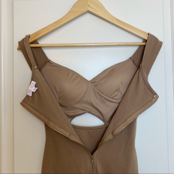 3/$30 A’gaci Tan Cutout Bodycon Mini Dress w/ Padded Bra – Size S 🤎✨ - Picture 3 of 4